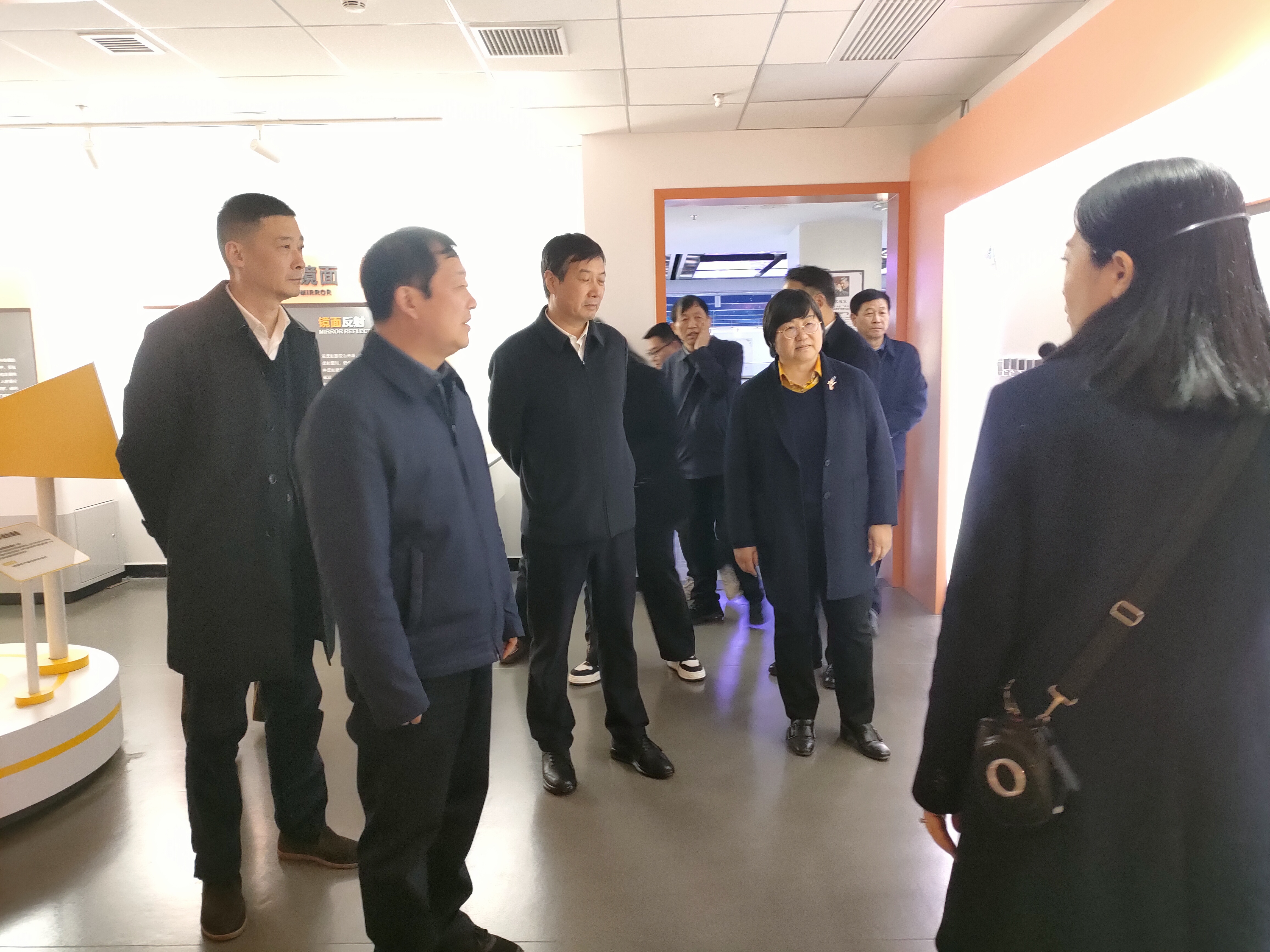 南阳市政协到老河口科技馆参观调研