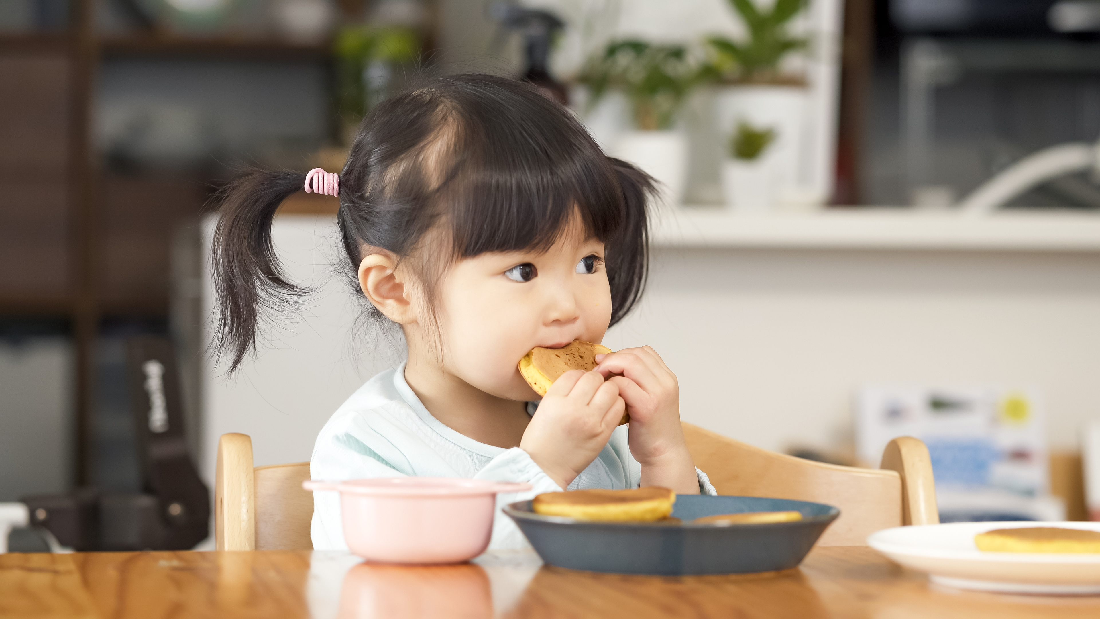 含这种成​分的食物，建议少给孩子吃