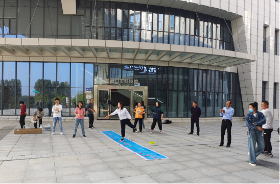 襄阳市科技馆联合老河口市科协开展 10月主题党日活动