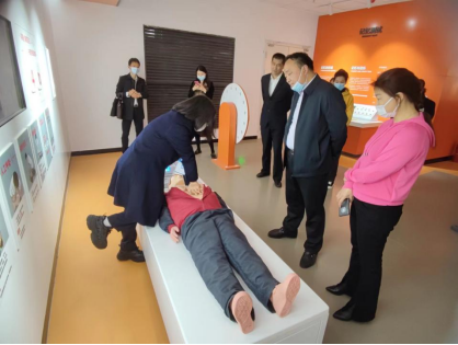 竹山县科协来我市科技馆参观学习