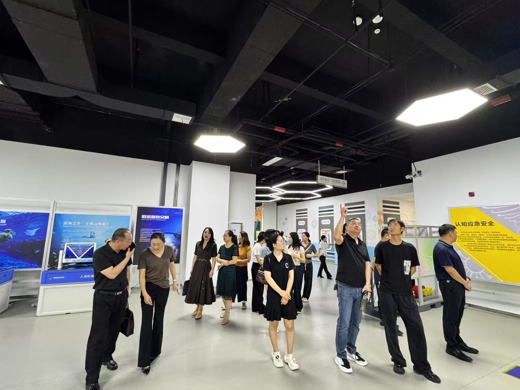 老河口市科协、科技馆赴谷城县交流学习