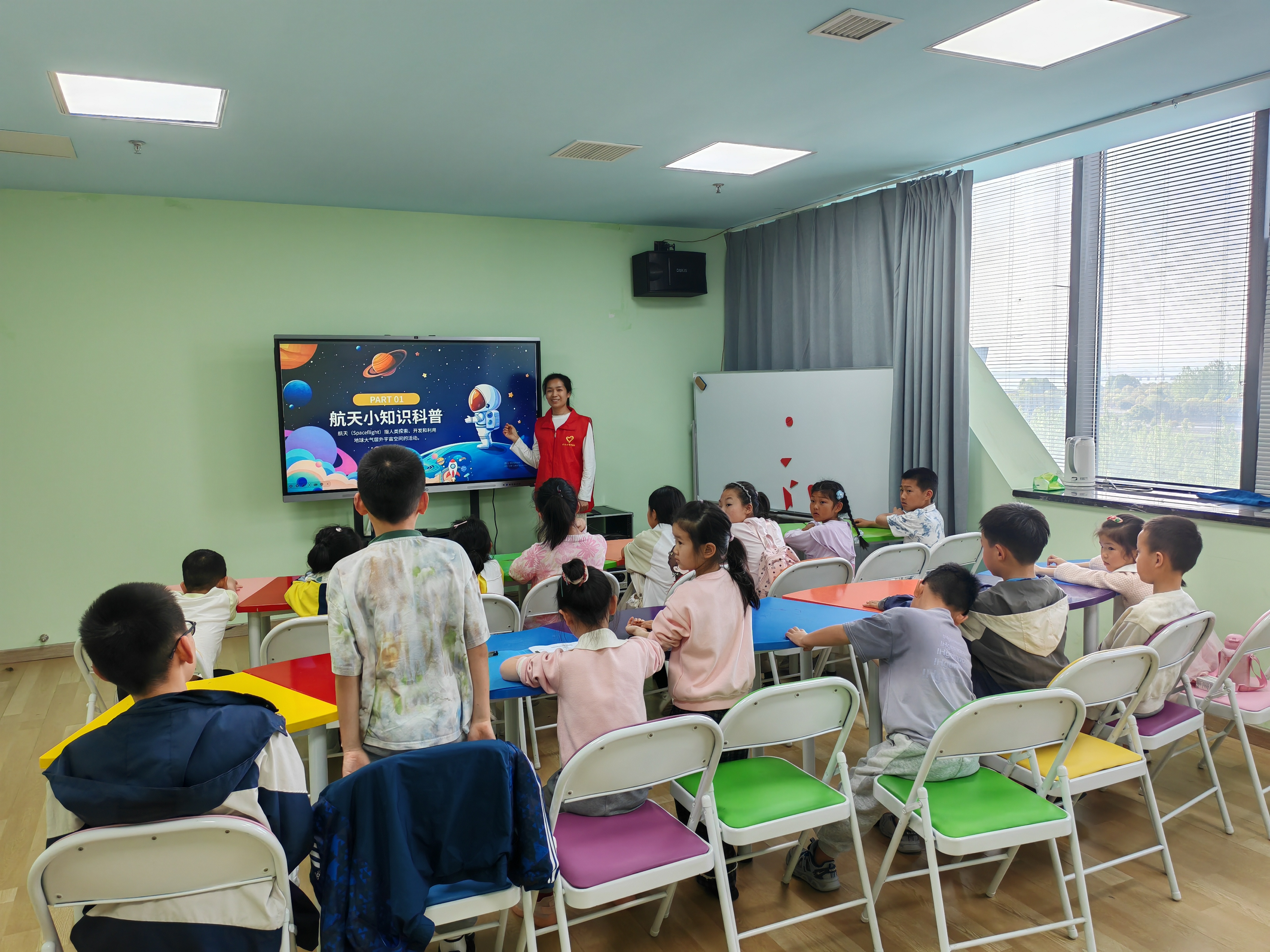 老河口市科技馆开展中国航天日主题科普活动